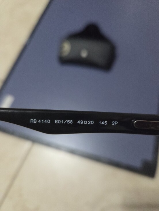 Woman Rayban Polarized Sun Glasses
